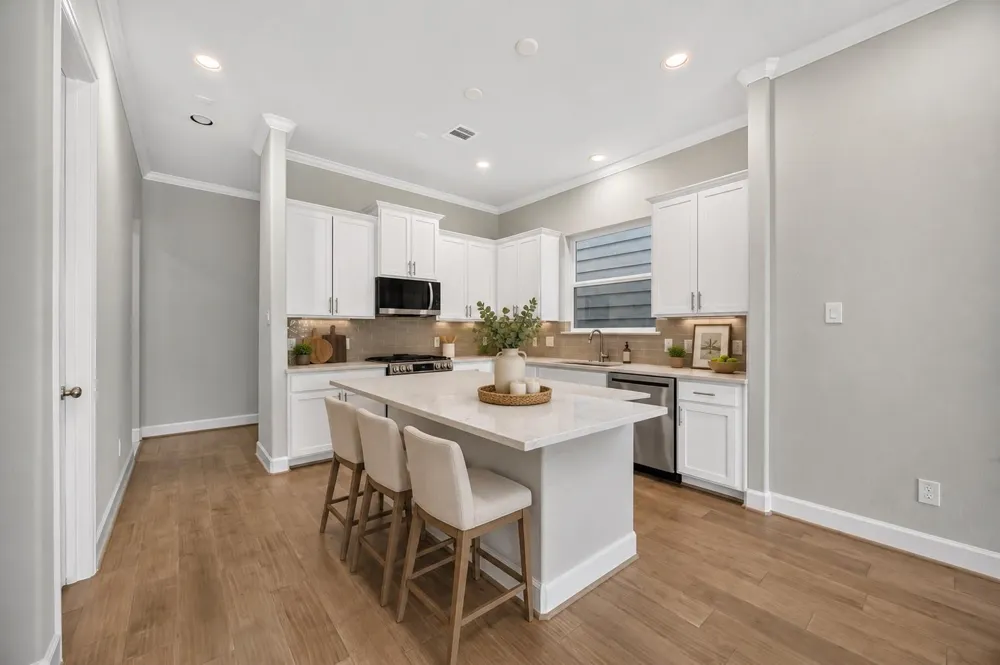 5672 Nolda Street Houston, TX 77007