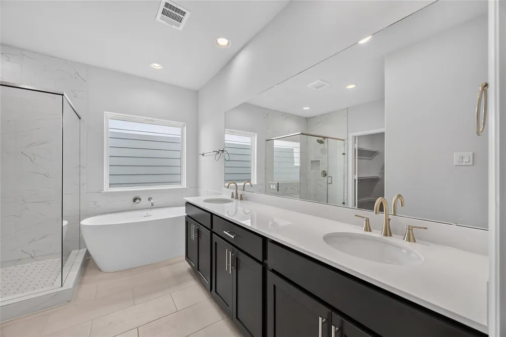 5672 Nolda Street Houston, TX 77007