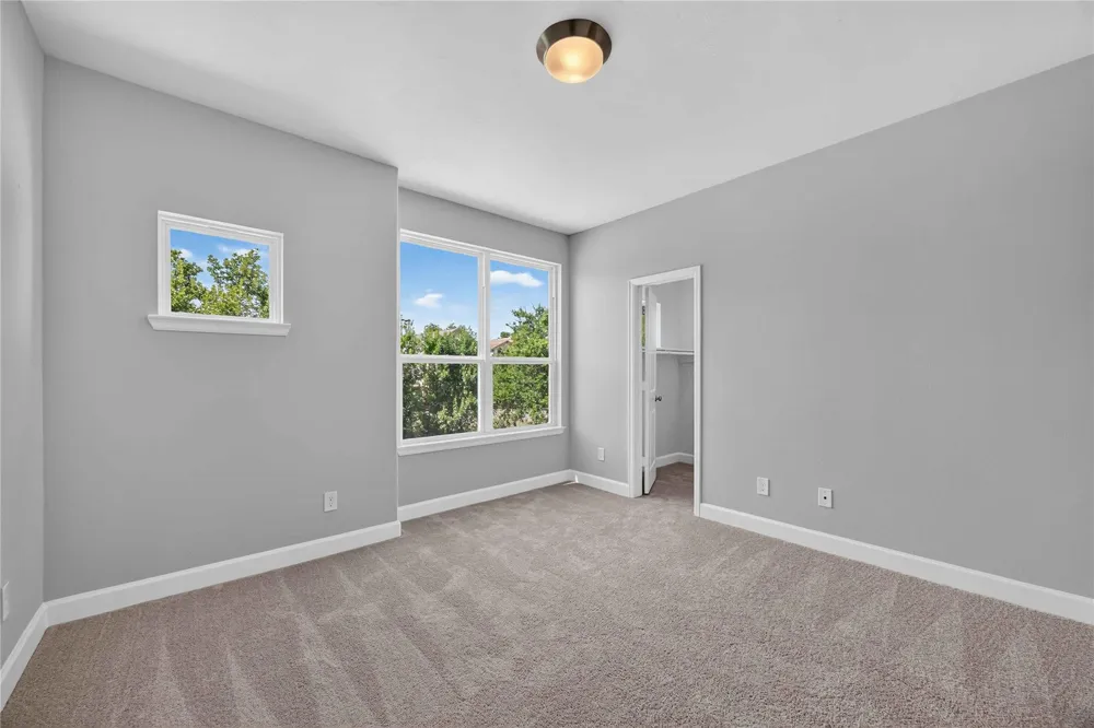 5672 Nolda Street Houston, TX 77007