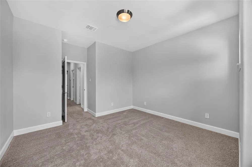 5672 Nolda Street Houston, TX 77007