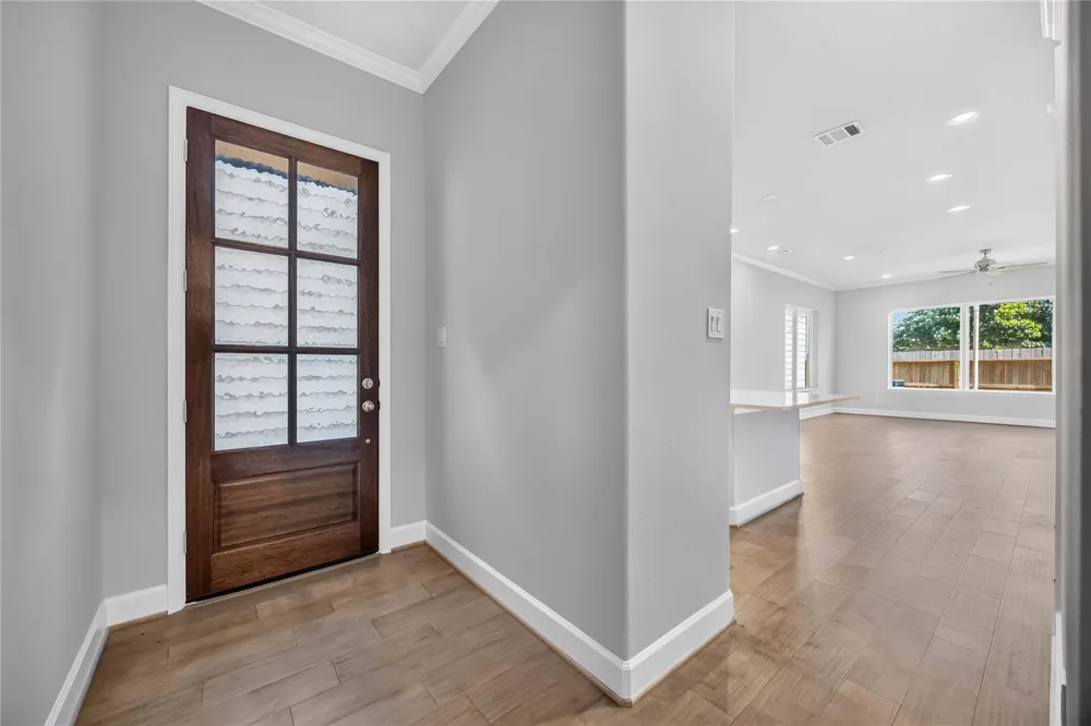5672 Nolda Street Houston, TX 77007