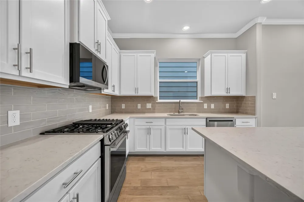 5672 Nolda Street Houston, TX 77007