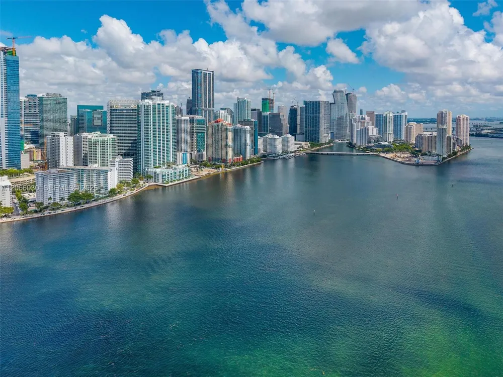 1331 Brickell Bay Dr #4107 Miami, FL 33131