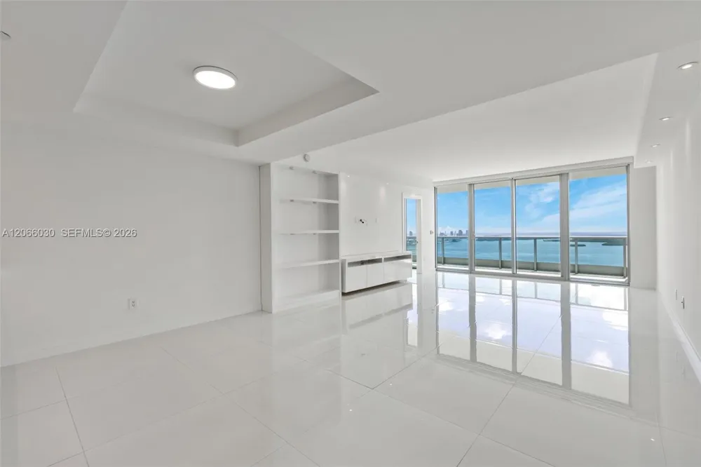 1331 Brickell Bay Dr #4107 Miami, FL 33131