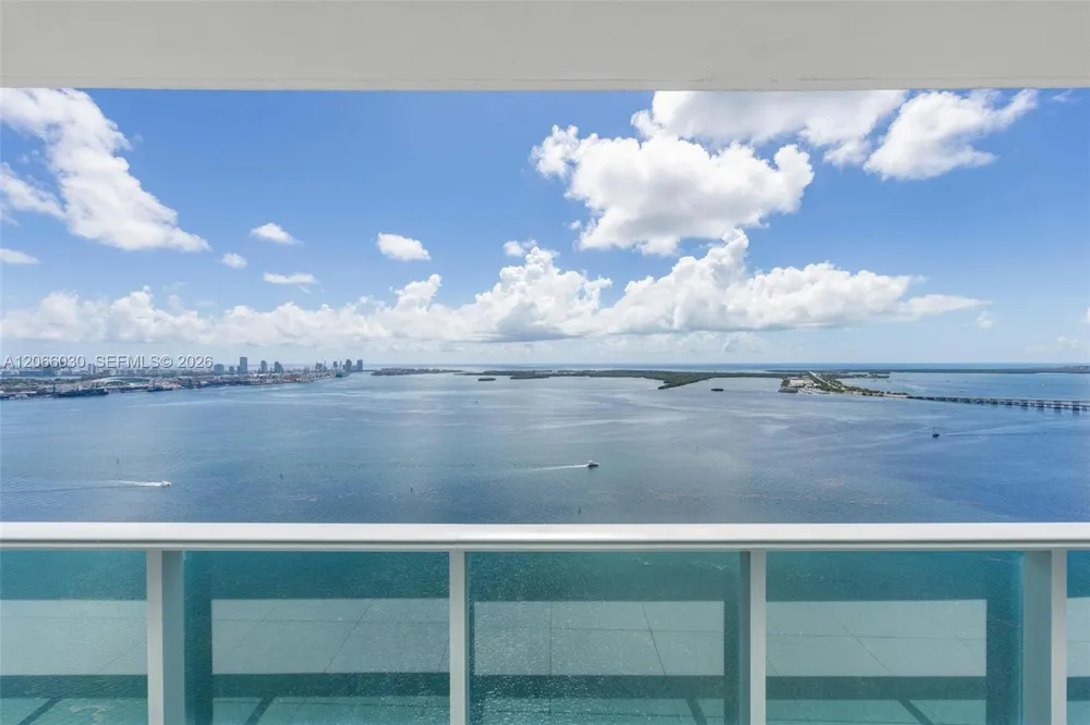 1331 Brickell Bay Dr #4107 Miami, FL 33131