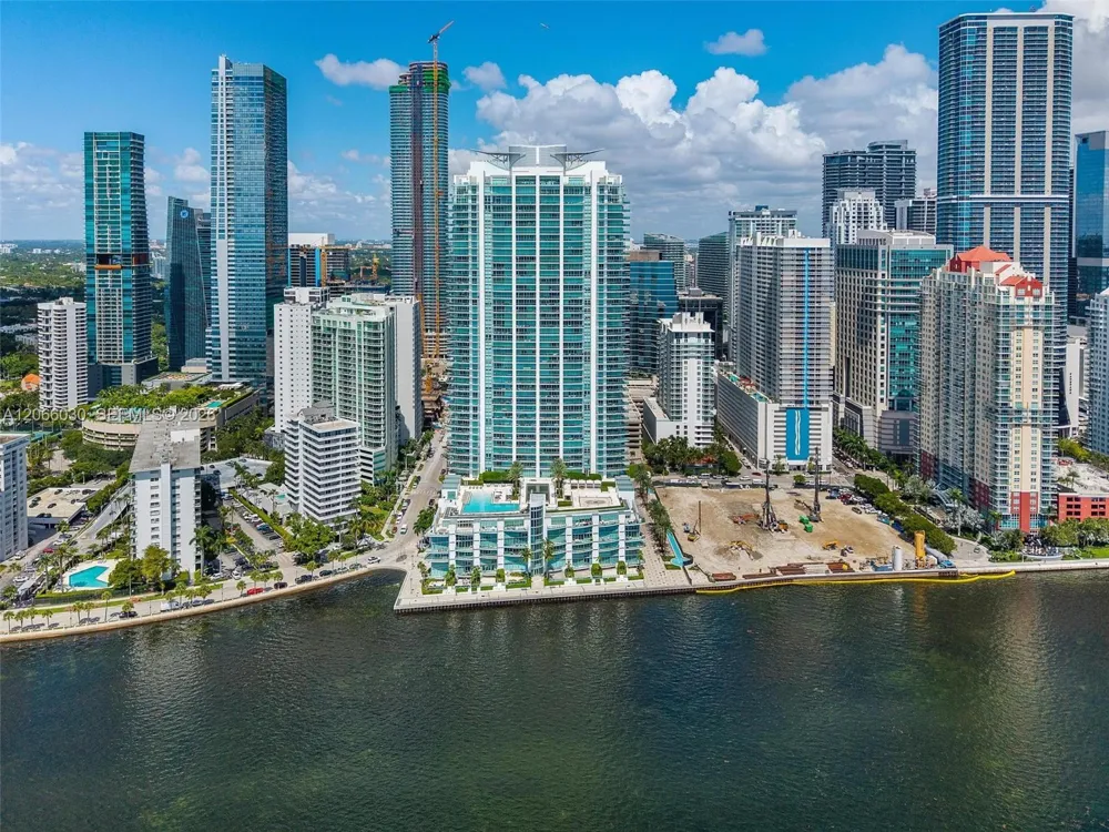 1331 Brickell Bay Dr #4107 Miami, FL 33131