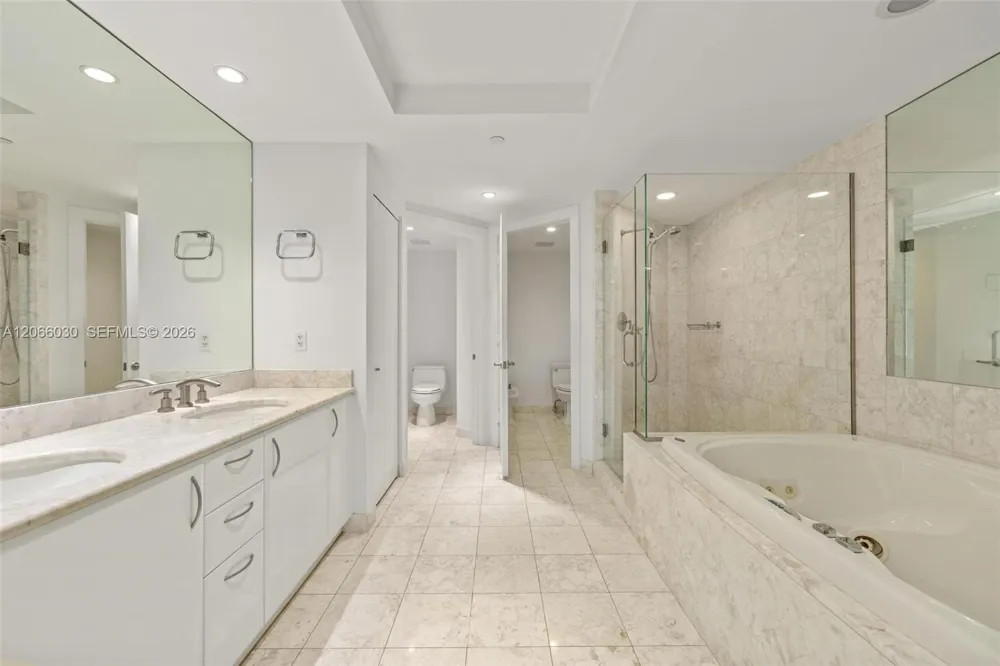 1331 Brickell Bay Dr #4107 Miami, FL 33131