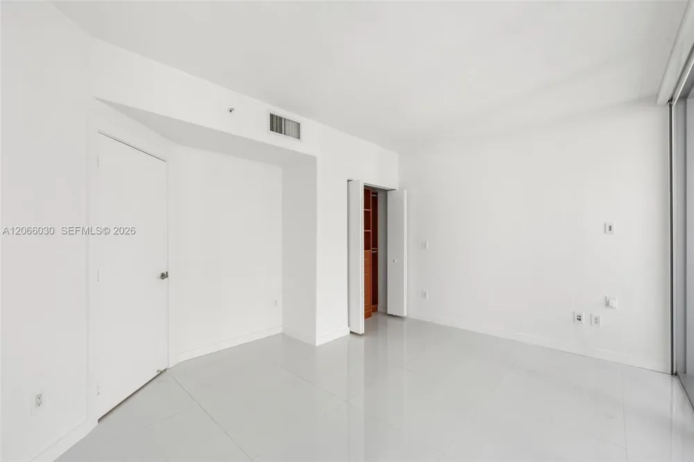 1331 Brickell Bay Dr #4107 Miami, FL 33131