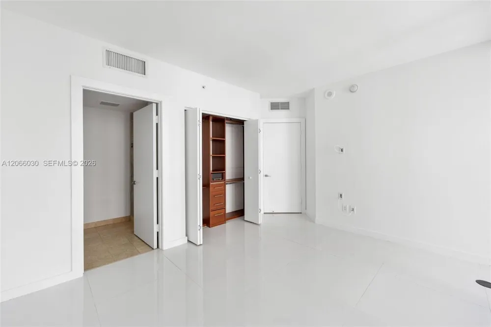 1331 Brickell Bay Dr #4107 Miami, FL 33131