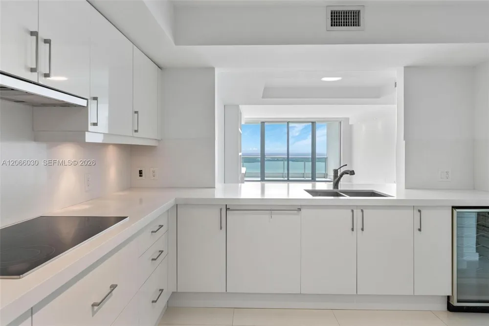 1331 Brickell Bay Dr #4107 Miami, FL 33131