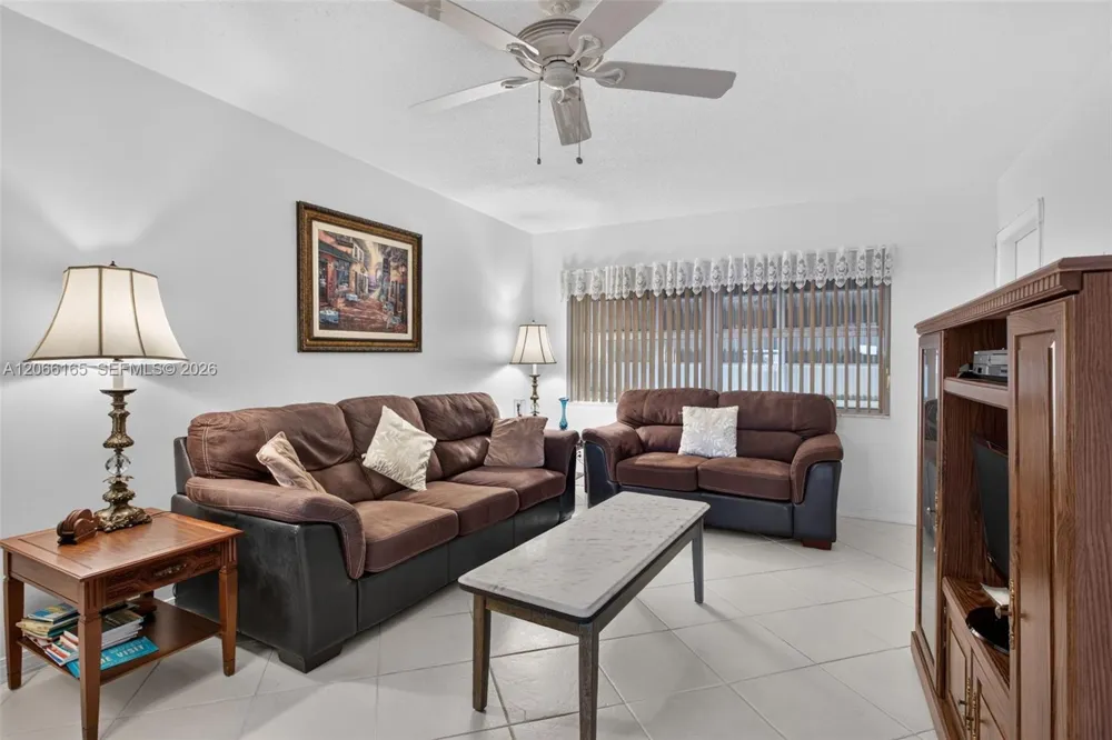 4299 NW 16th St #210 Lauderhill, FL 33313