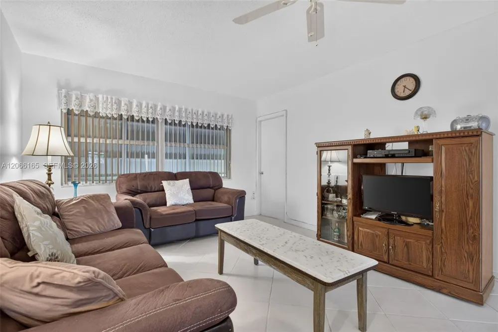 4299 NW 16th St #210 Lauderhill, FL 33313