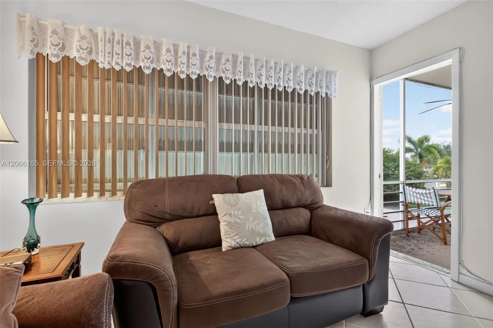 4299 NW 16th St #210 Lauderhill, FL 33313