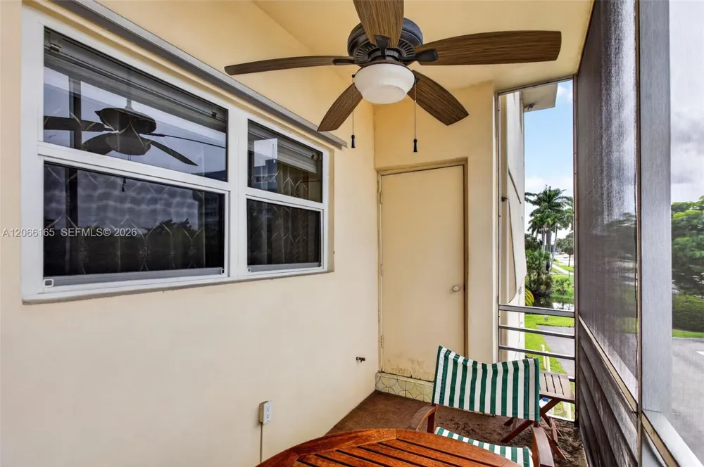 4299 NW 16th St #210 Lauderhill, FL 33313