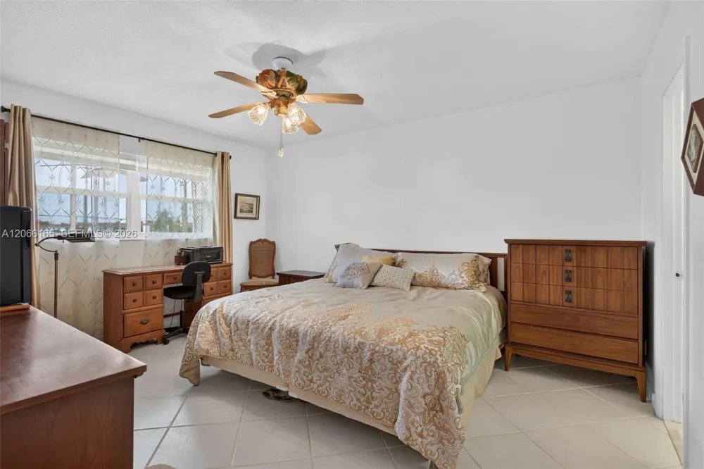 4299 NW 16th St #210 Lauderhill, FL 33313