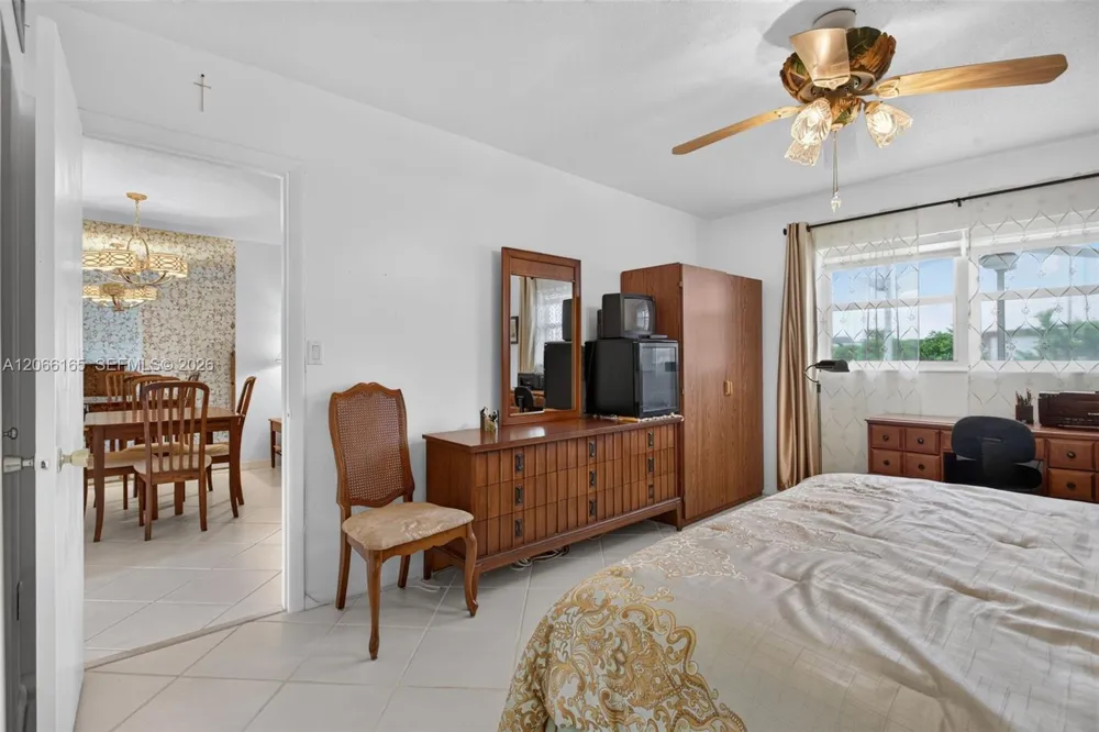 4299 NW 16th St #210 Lauderhill, FL 33313