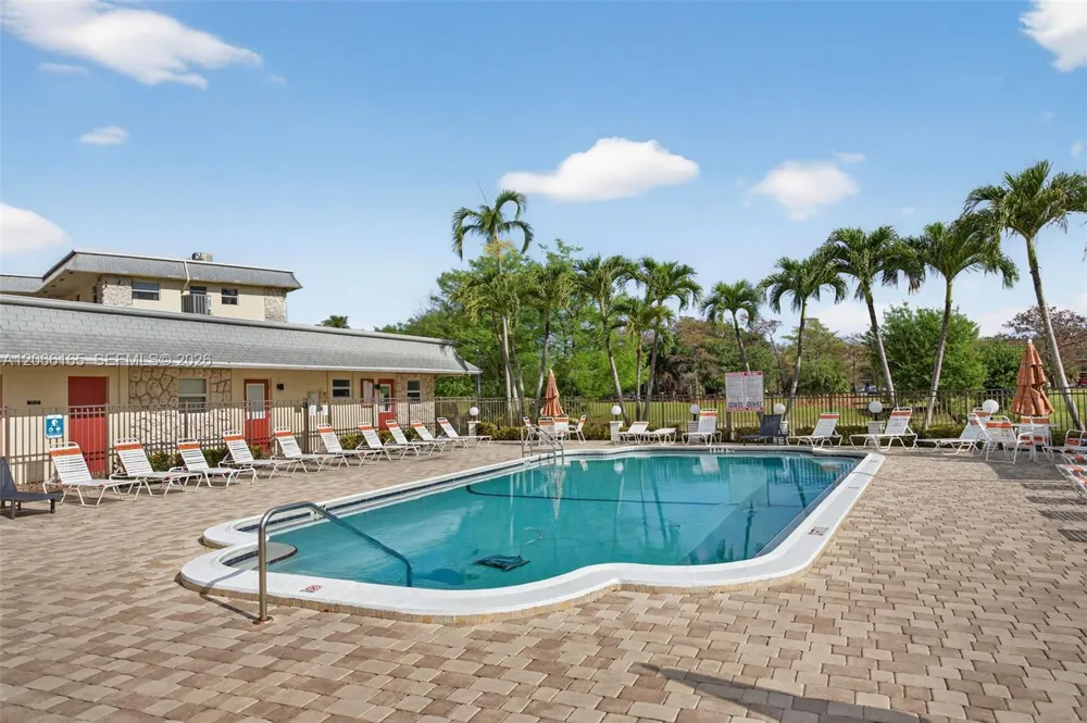 4299 NW 16th St #210 Lauderhill, FL 33313