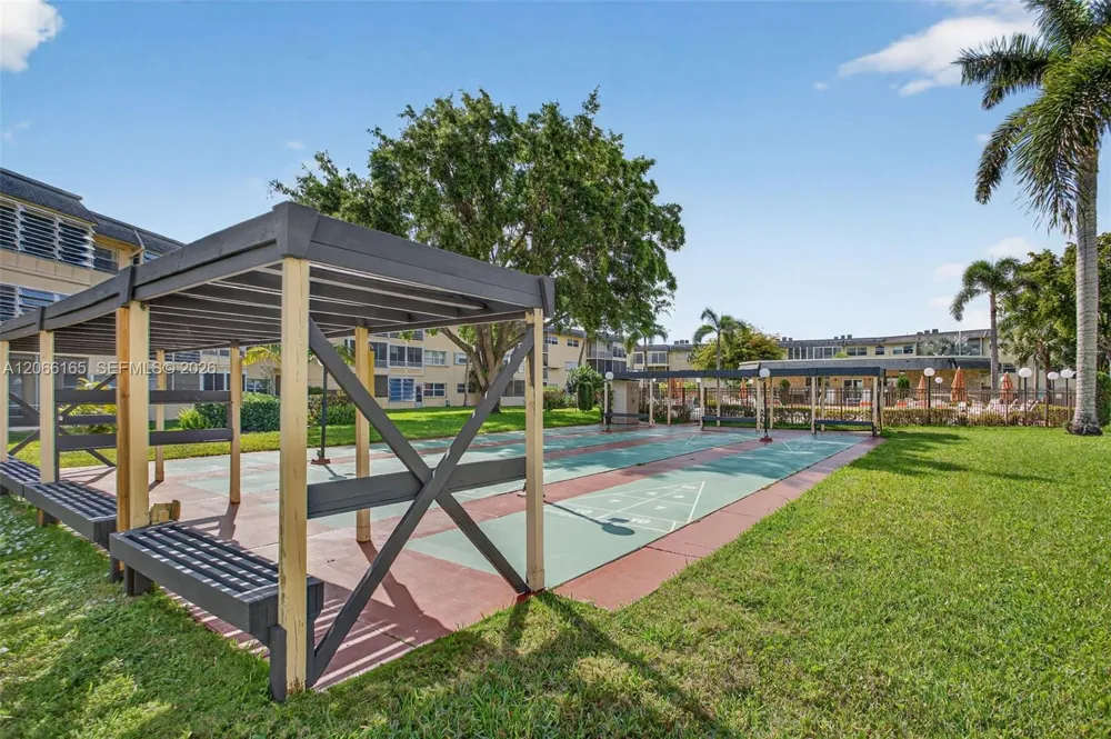 4299 NW 16th St #210 Lauderhill, FL 33313