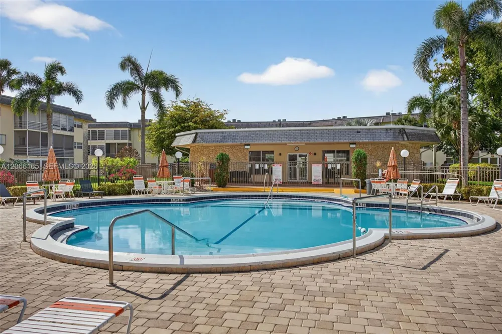 4299 NW 16th St #210 Lauderhill, FL 33313