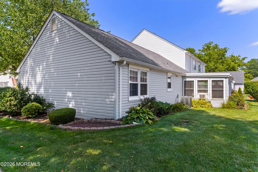74 E Amherst Lane Monroe, NJ 08831