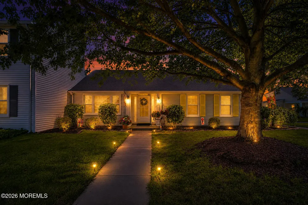 74 E Amherst Lane Monroe, NJ 08831
