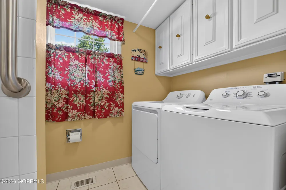 74 E Amherst Lane Monroe, NJ 08831