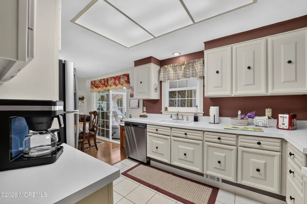 74 E Amherst Lane Monroe, NJ 08831