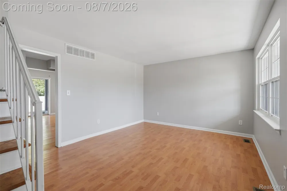 24752 Olde Orchard Street Novi City, MI 48375