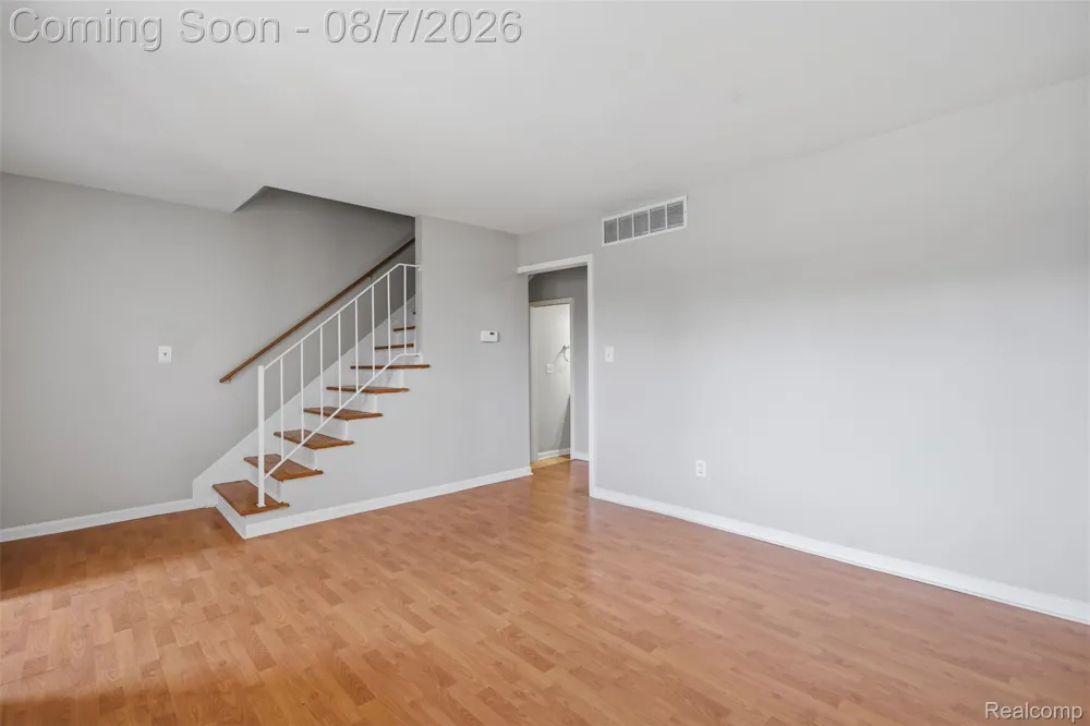 24752 Olde Orchard Street Novi City, MI 48375