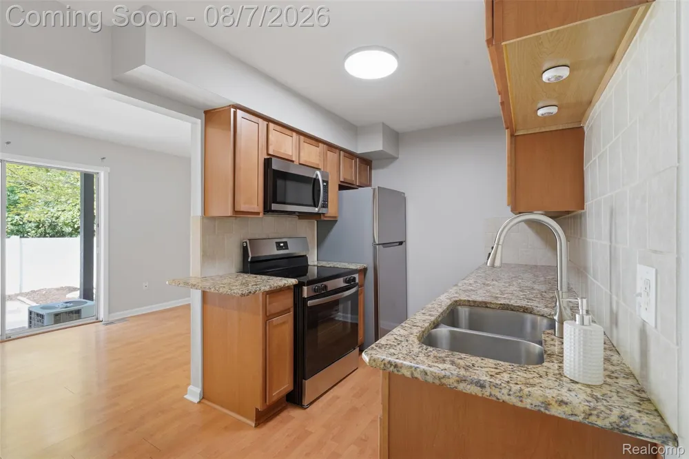 24752 Olde Orchard Street Novi City, MI 48375