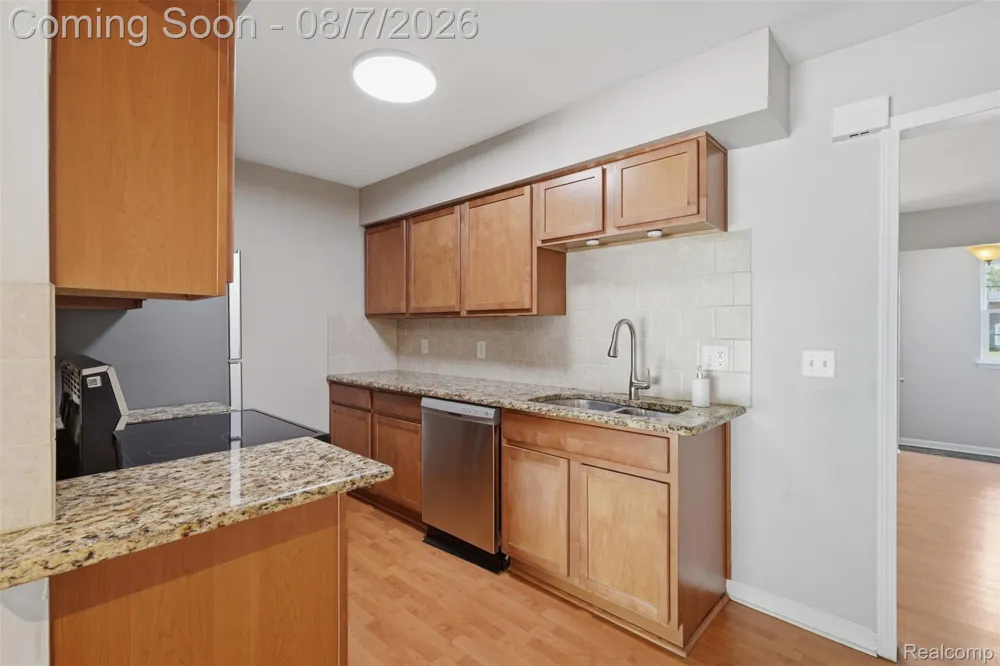 24752 Olde Orchard Street Novi City, MI 48375