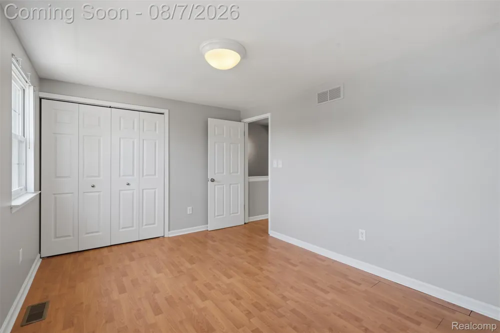 24752 Olde Orchard Street Novi City, MI 48375