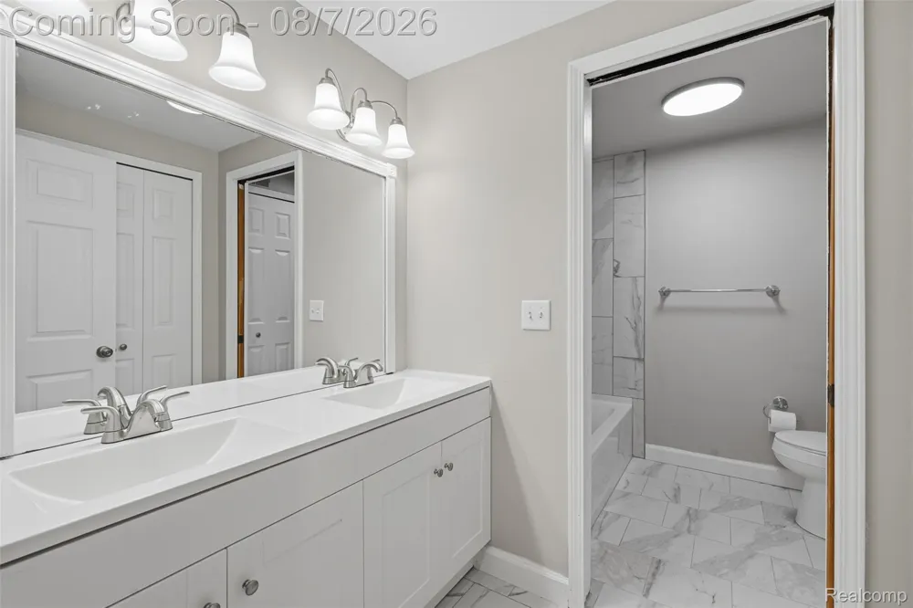 24752 Olde Orchard Street Novi City, MI 48375