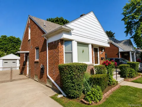 11745 Riverdale