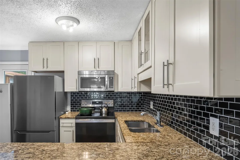 119 Colony Drive Arden, NC 28704