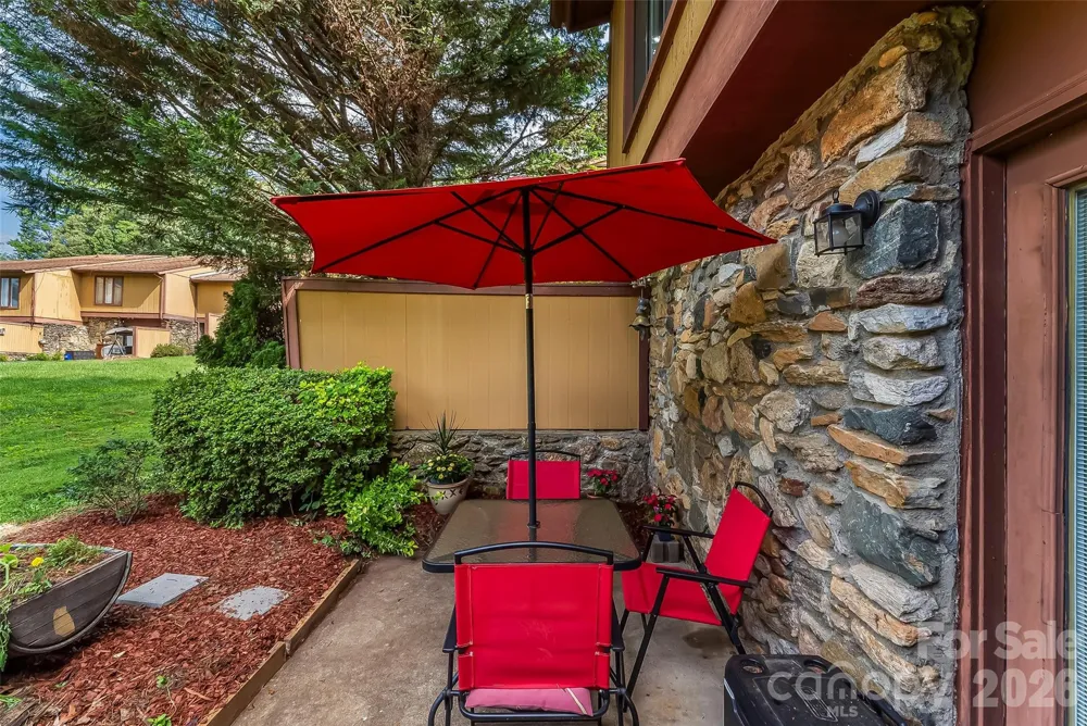 119 Colony Drive Arden, NC 28704