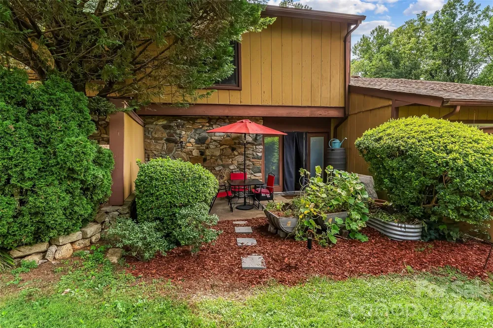 119 Colony Drive Arden, NC 28704