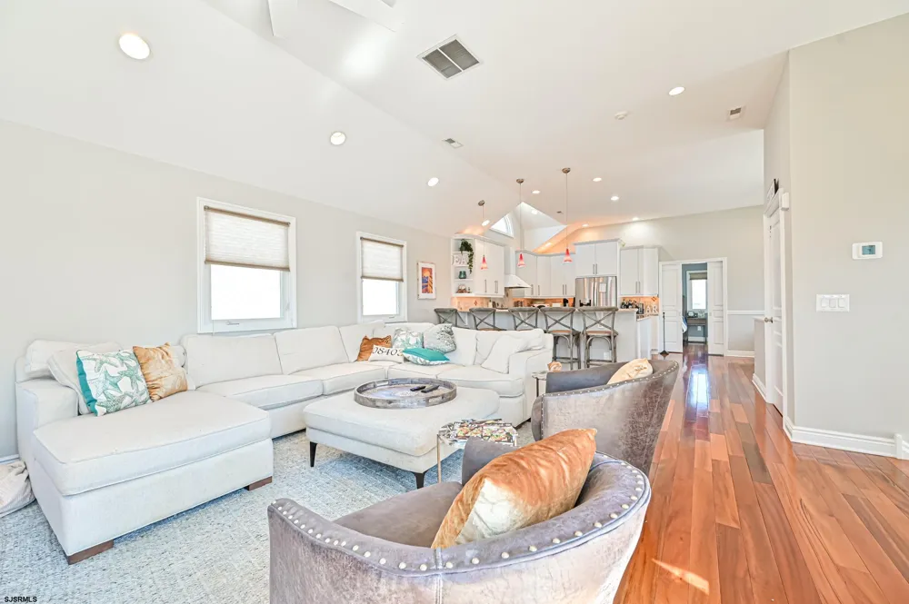 25 S 31st Ave Longport, NJ 08403
