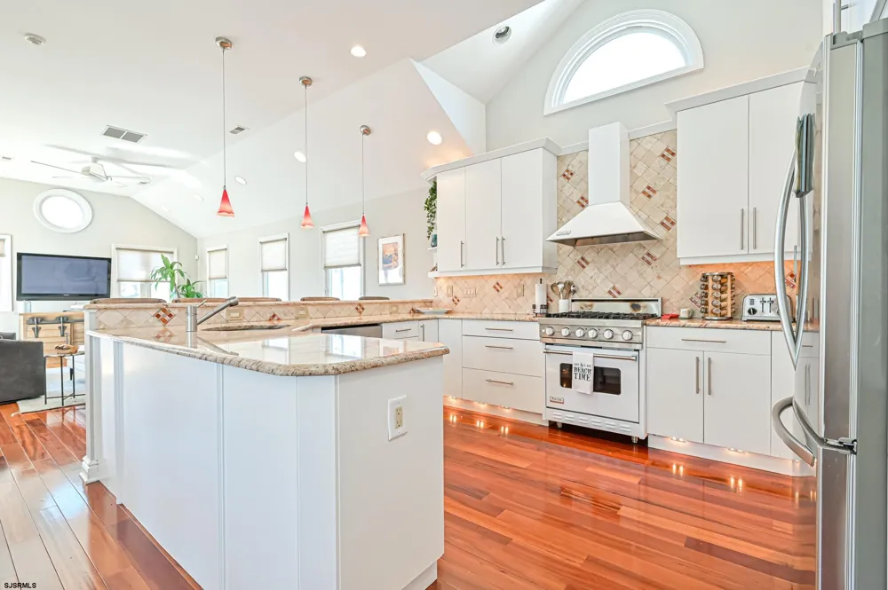25 S 31st Ave Longport, NJ 08403