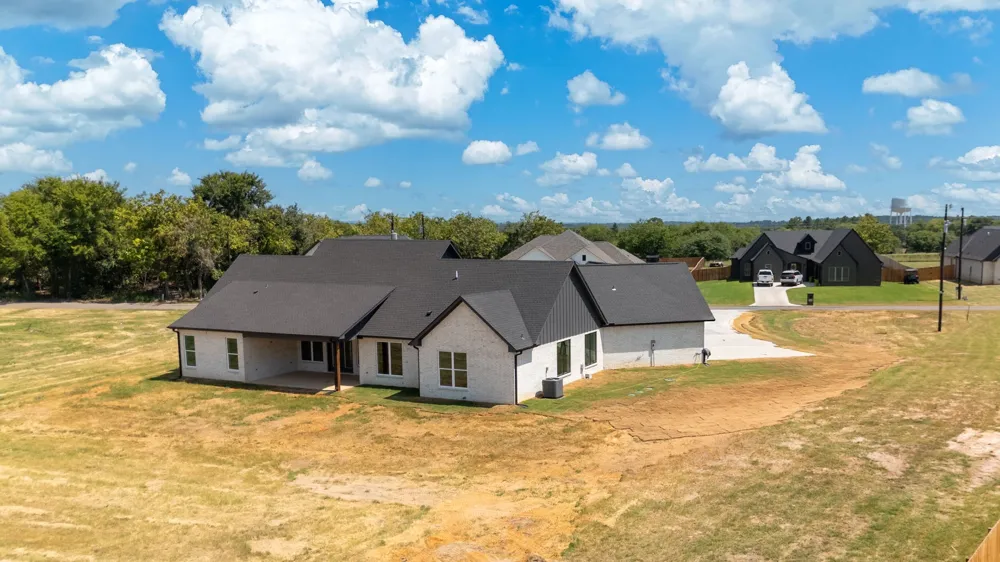 15703 County Road 436 Lindale, TX 75771