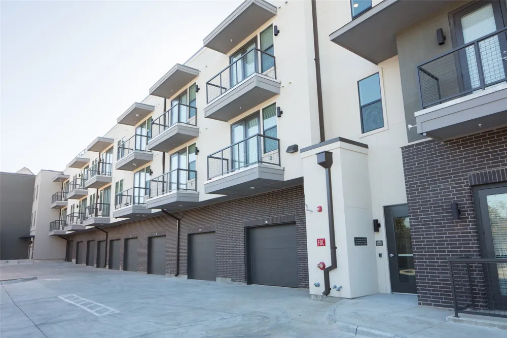901 Zang Boulevard #101 Dallas, TX 75208