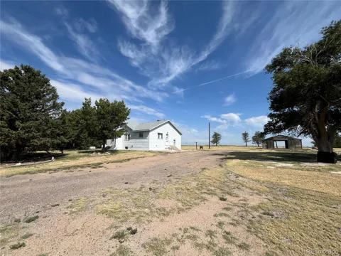 24722 US Highway 385