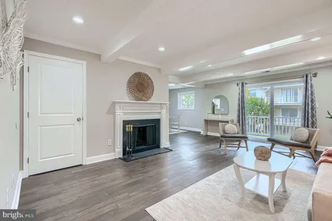 12 WARREN LODGE COURT #1-B
