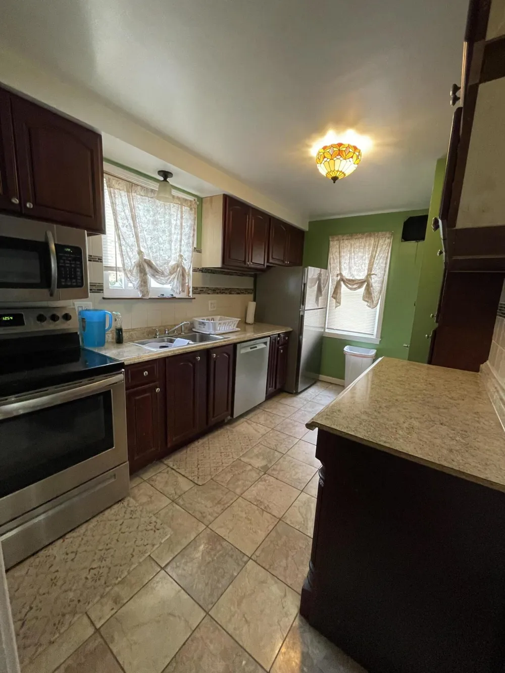 18475 Hartwell Street Detroit, MI 48235
