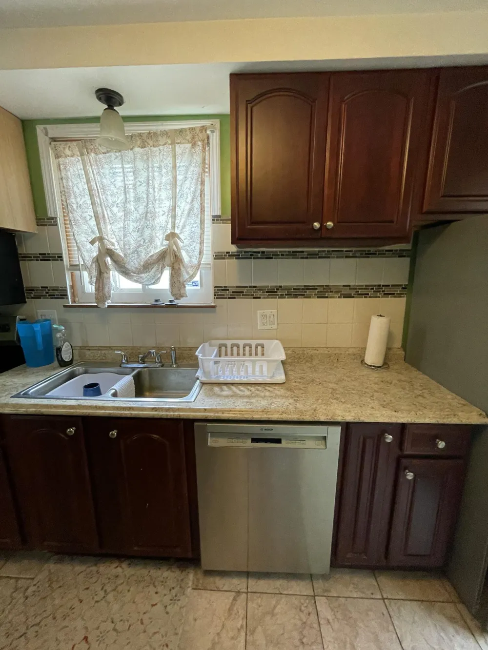 18475 Hartwell Street Detroit, MI 48235