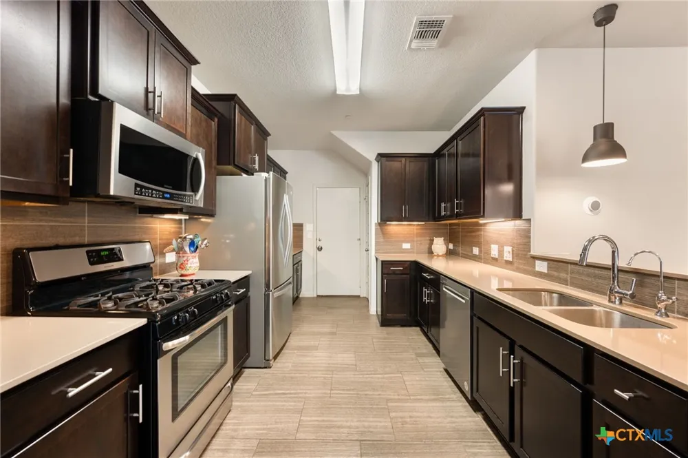 1620 Bryant Drive #2005 Round Rock, TX 78664
