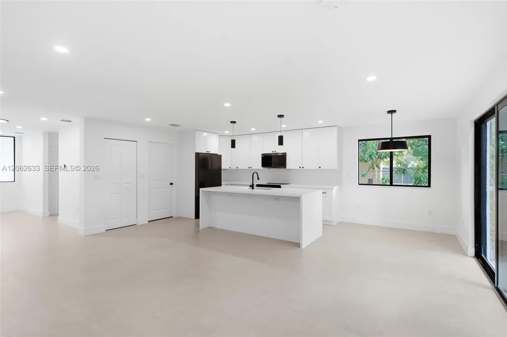 6421 SW 59th Ave South Miami, FL 33143