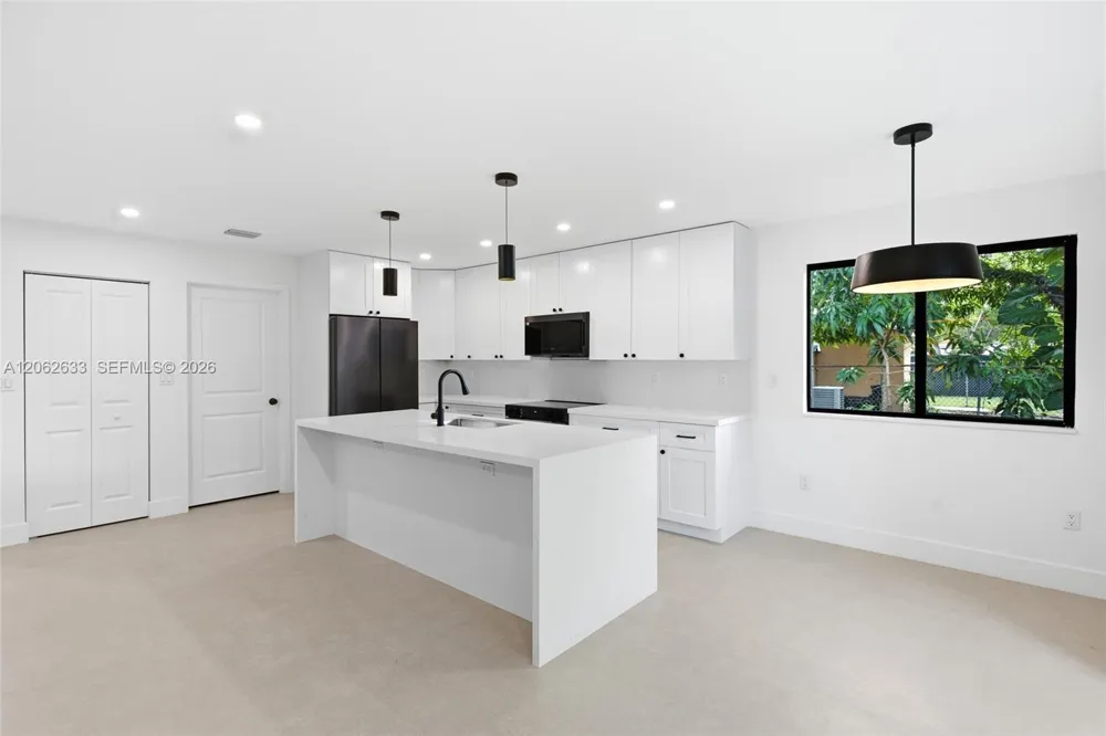 6421 SW 59th Ave South Miami, FL 33143