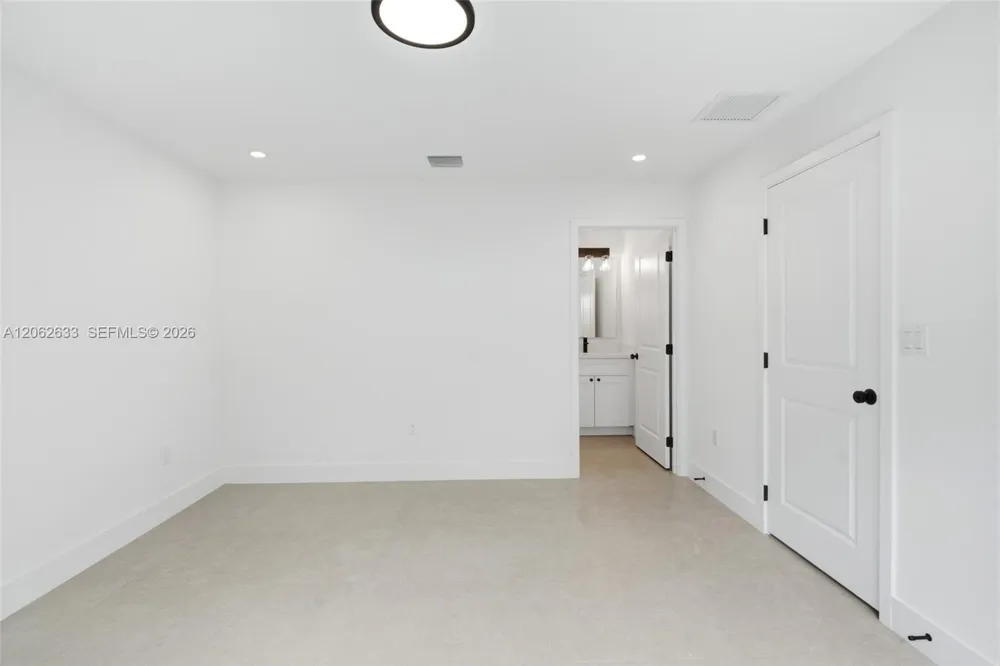6421 SW 59th Ave South Miami, FL 33143