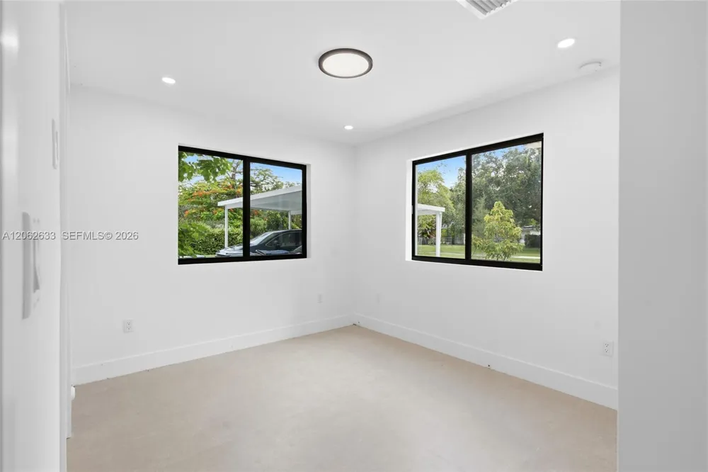 6421 SW 59th Ave South Miami, FL 33143